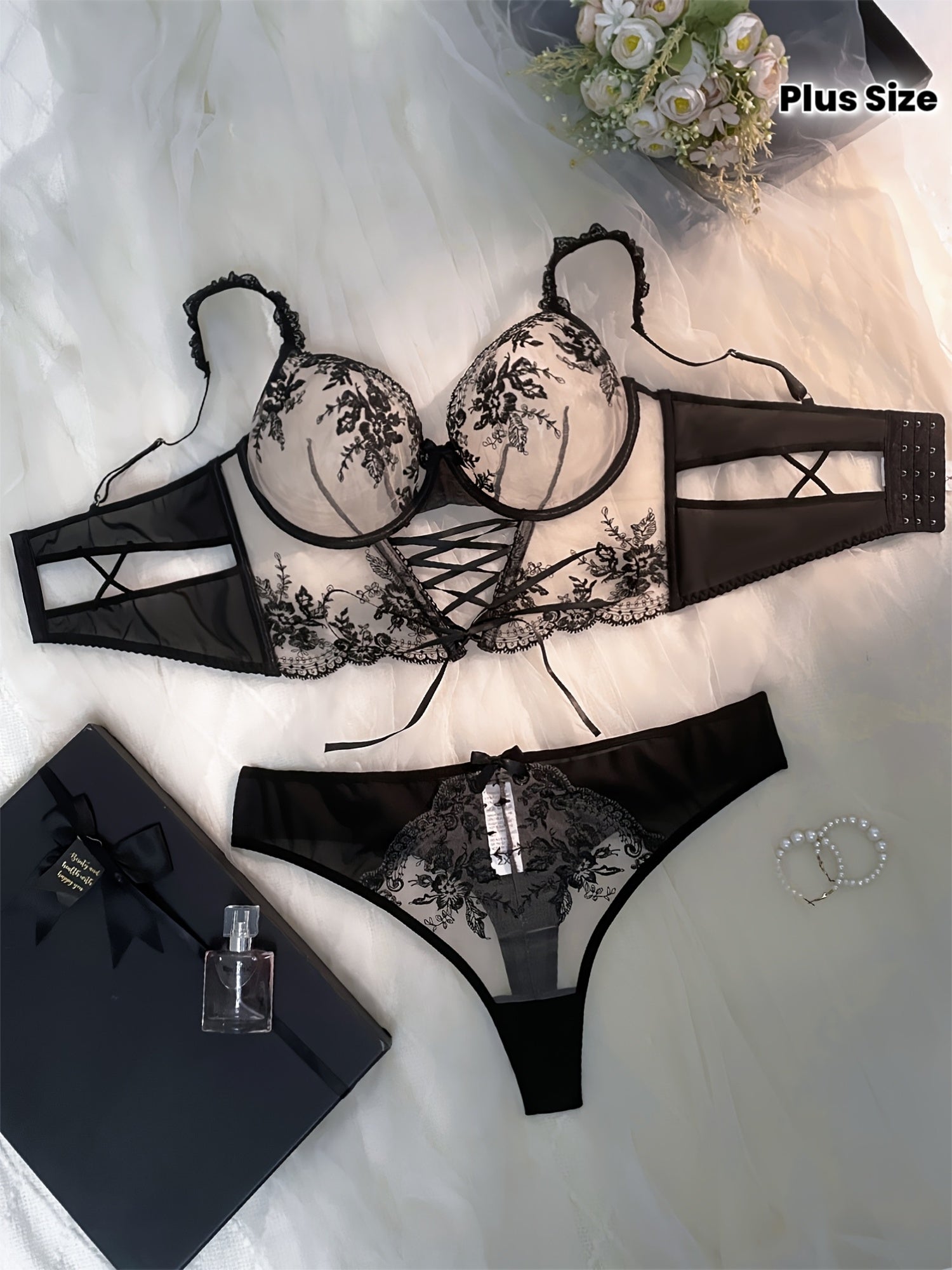 Plus Size Sexy Embroidered Lingerie Set