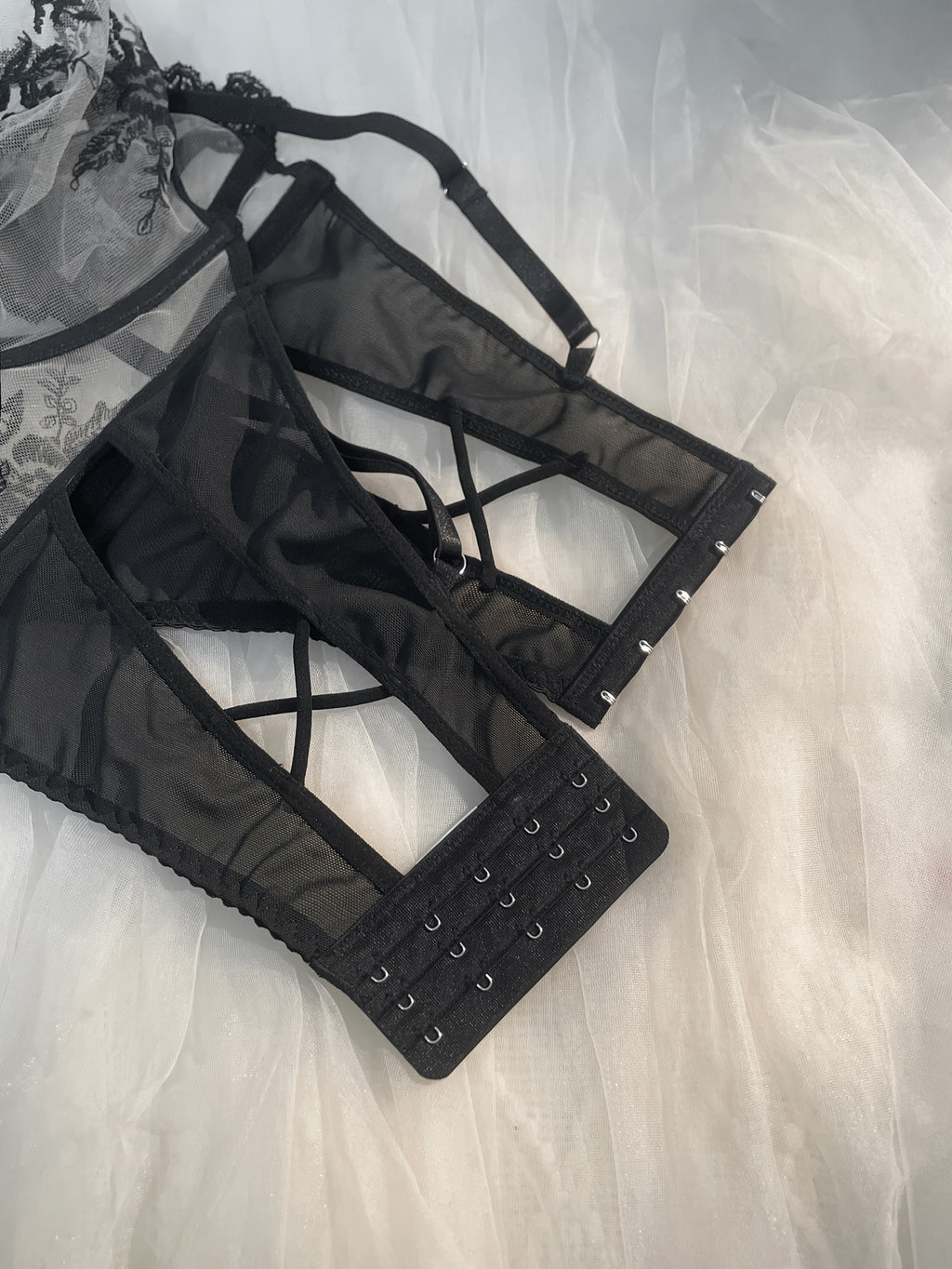 Plus Size Sexy Embroidered Lingerie Set