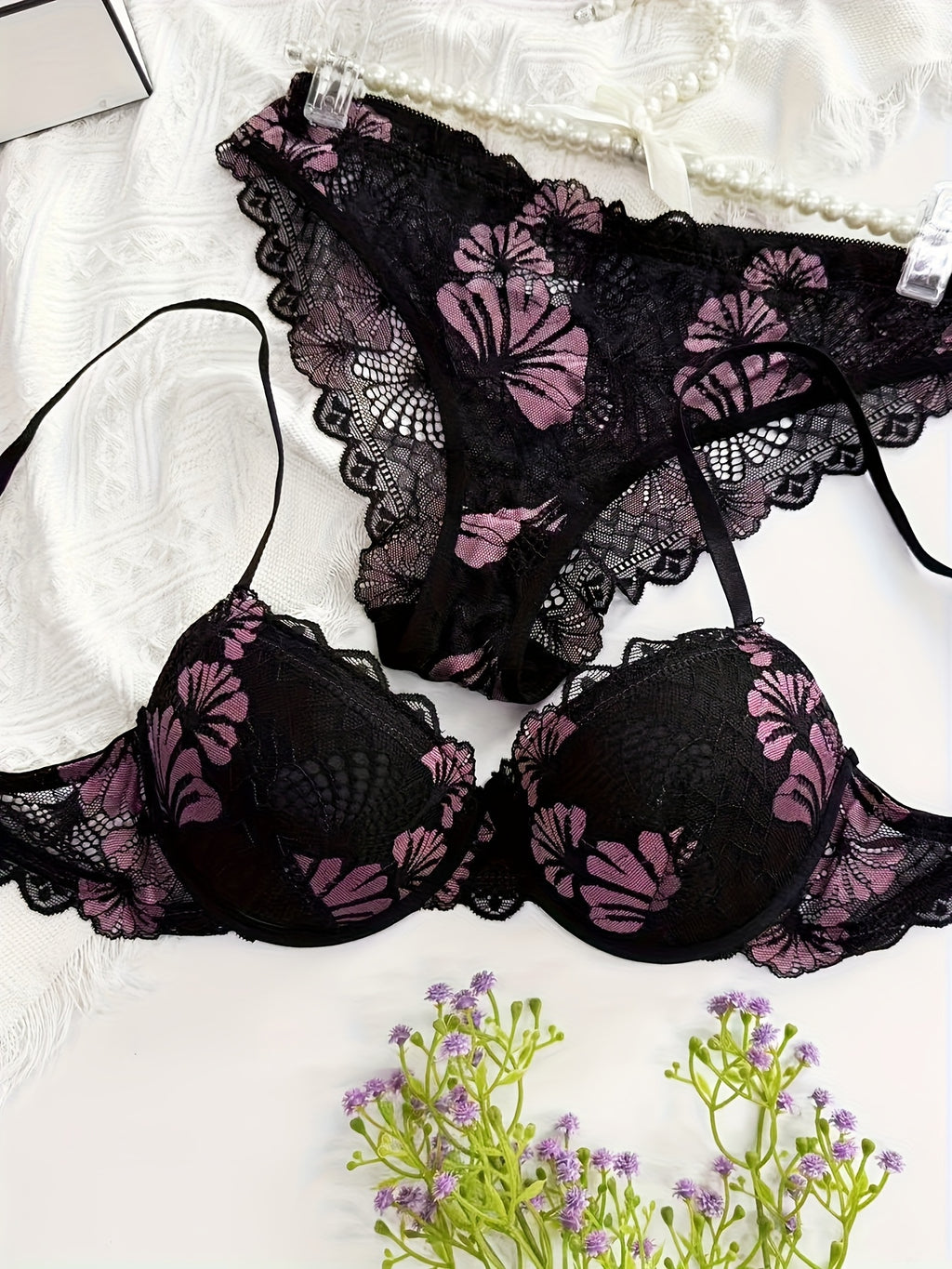 Halloween New Women's Sexy Lace Golden Wire Push-Up Bra Set