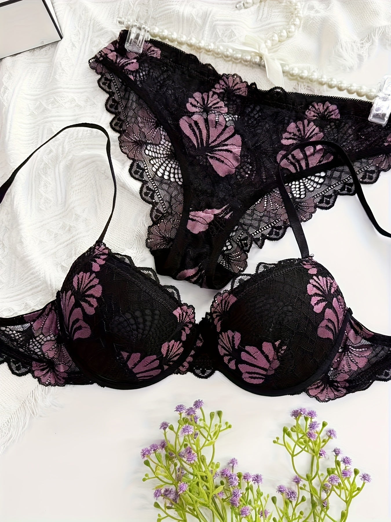 Halloween New Women's Sexy Lace Golden Wire Push-Up Bra Set