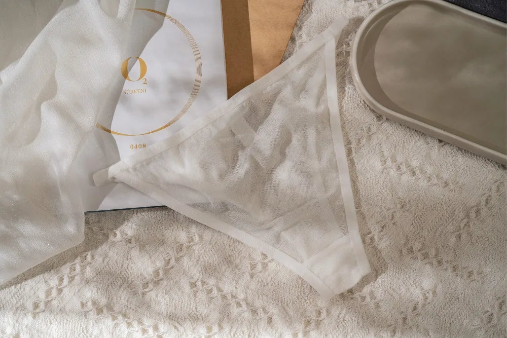 Nouvelle broderie dentelle fleurs sous-vêtements français Sexy corps façonnage Push Up soutien-gorge ensemble romantique blanc Lingerie soutiens-gorge et culottes ensemble