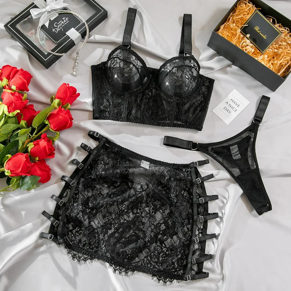Ensembles de Lingerie sensuelle fantaisie, jarretelles ajourées sur le côté, sous-vêtements pour femmes, transparent en dentelle chaude, nouveaux tenues