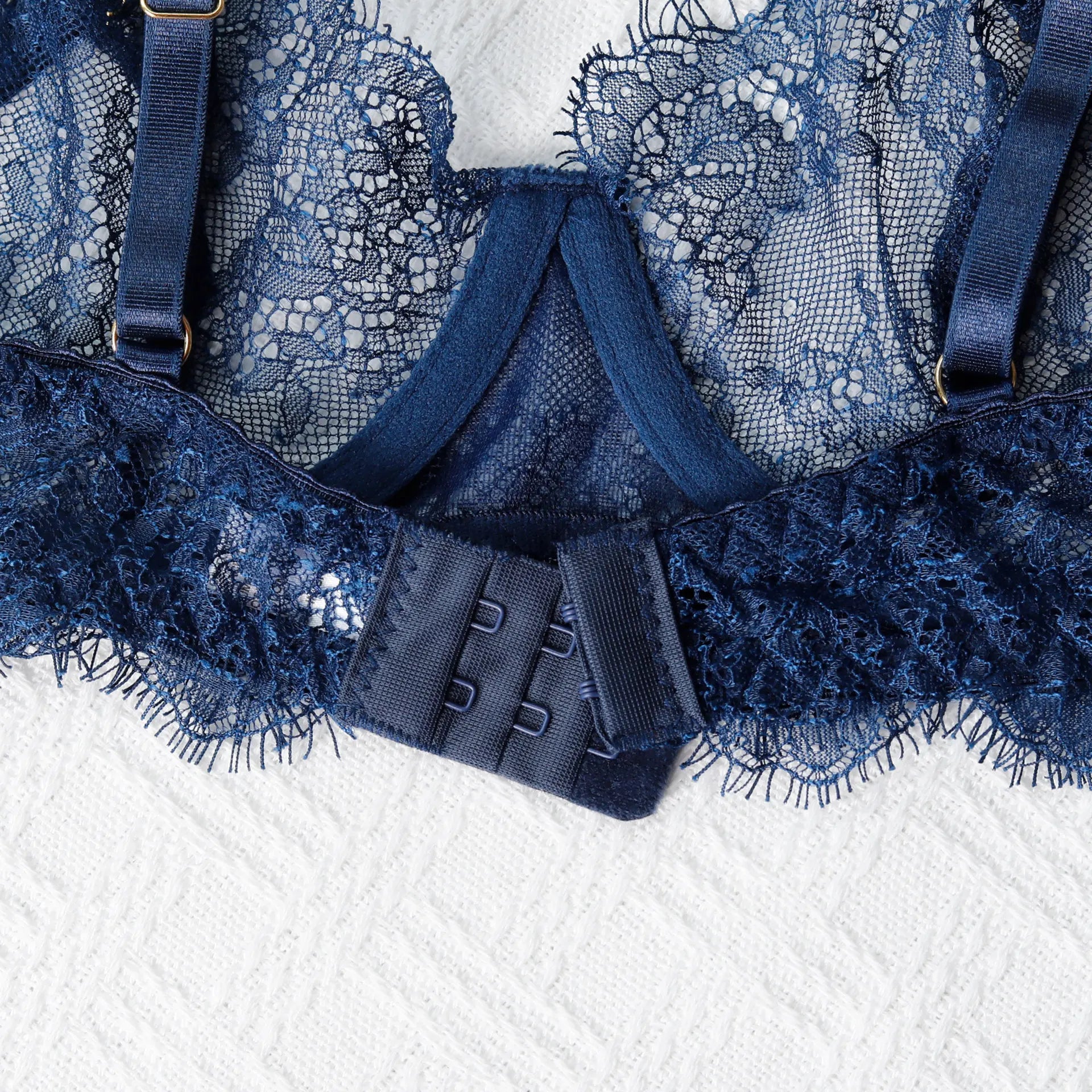 Diccvicc Lingerie Sexy cils chauds dentelle garniture pansement soutien-gorge porte-jarretelles avec sous-vêtements culotte Transparent intimité porter ensemble exotique