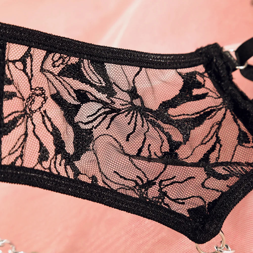 Femmes dentelle soutien-gorge string porte-jarretelles chaînes rose Transparent Lingerie ensemble exotique quatre pièces broderie florale Costume érotique