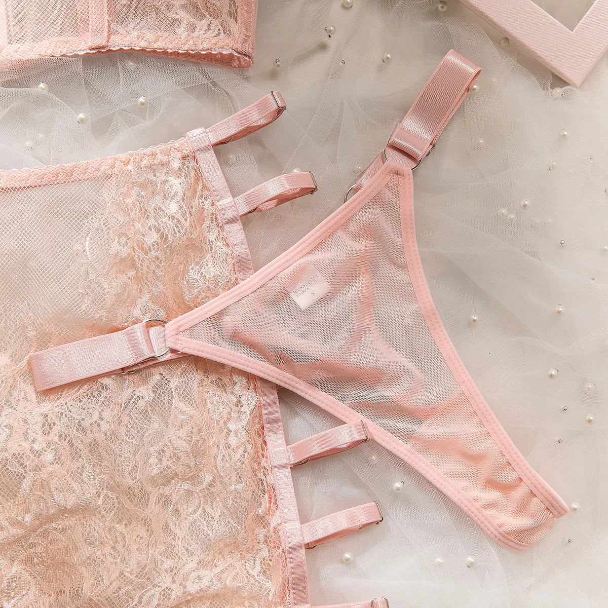 Ensembles de Lingerie sensuelle fantaisie, jarretelles ajourées sur le côté, sous-vêtements pour femmes, transparent en dentelle chaude, nouveaux tenues