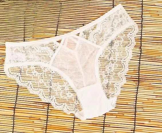Ensemble de soutien-gorge sexy en dentelle française, minimiseur pour buste grand transparent, lingerie Pure Desire avec découpe, best-seller toutes saisons
