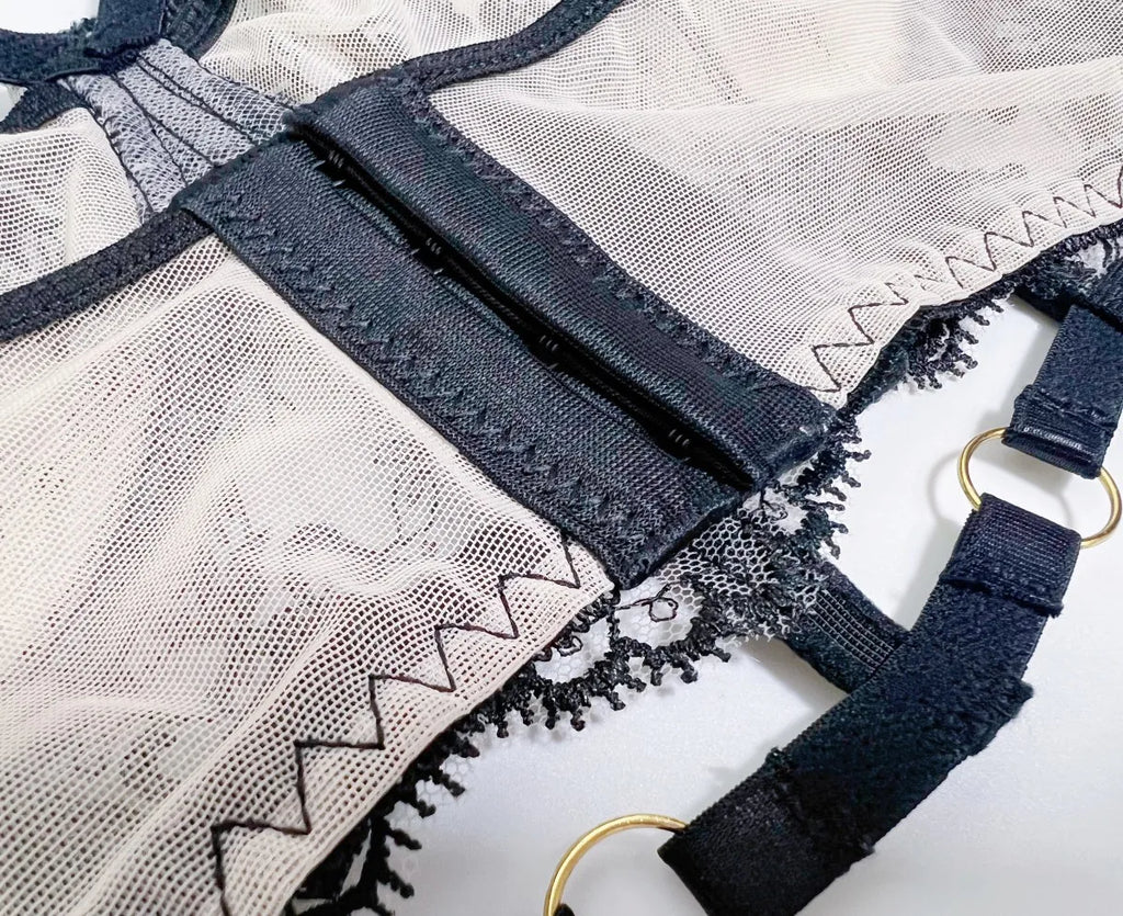 Ensemble de soutien-gorge en dentelle 2 pièces pour femmes, broderie florale noire, sous-vêtements transparents, Sexy, bonnet complet, soutien-gorge + culotte, tenues de Lingerie